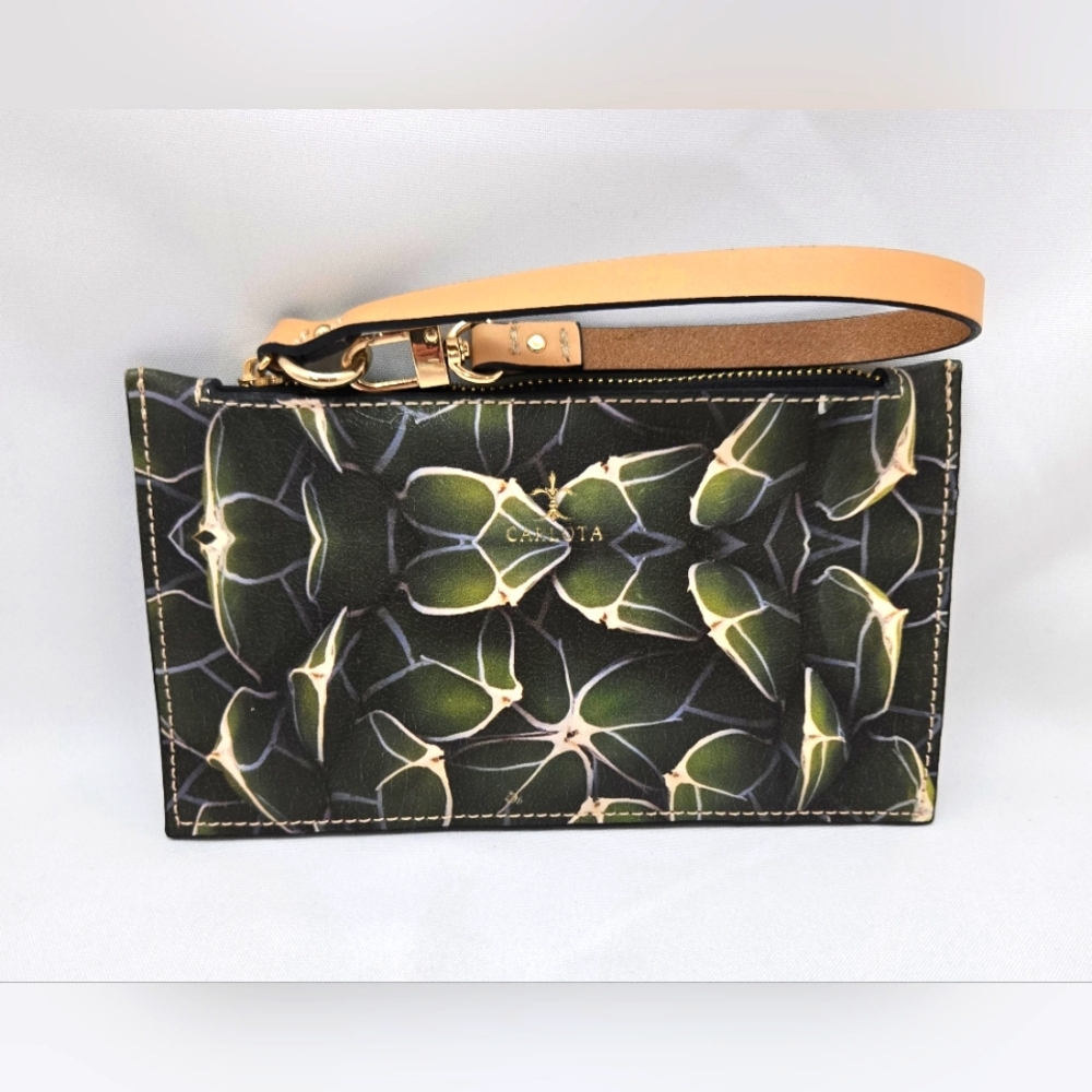 Carlota Wristlets Wallet